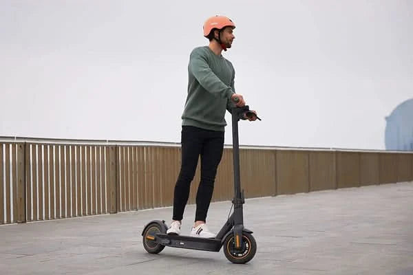 Crony XM max M365 – Electric Scooter suspension with APP Connectivity (250W, 45 KM/H)
