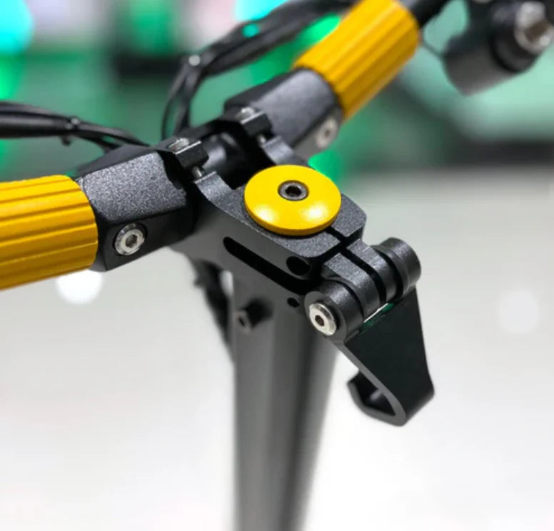 Crony V8 – Dual Motor Electric Scooter (1600Wx2, 80 KM/H, Detachable Battery)