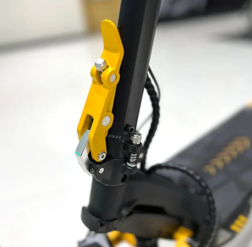 Crony V8 – Dual Motor Electric Scooter (1600Wx2, 80 KM/H, Detachable Battery)