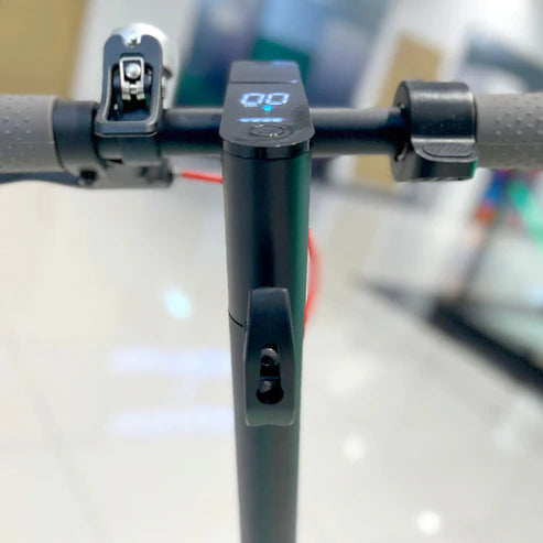 Crony XM M365 – Electric Scooter with 7 Colors LED (250W, APP Control)