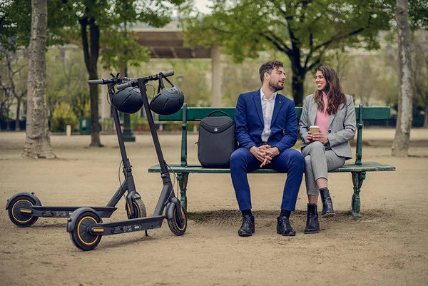 Crony XM M365 – Electric Scooter with APP Connectivity (250W, 45 KM/H)