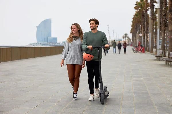 Crony XM M365 – Electric Scooter with APP Connectivity (250W, 45 KM/H)